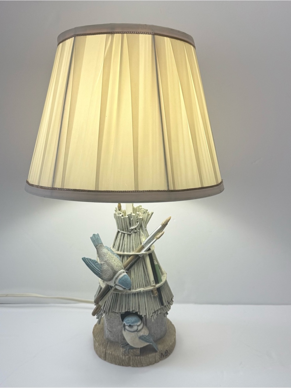 18”VTG Marjolein Bastin Nature’s Sketchbook Pencil Birdhouse Table Lamp Hallmark